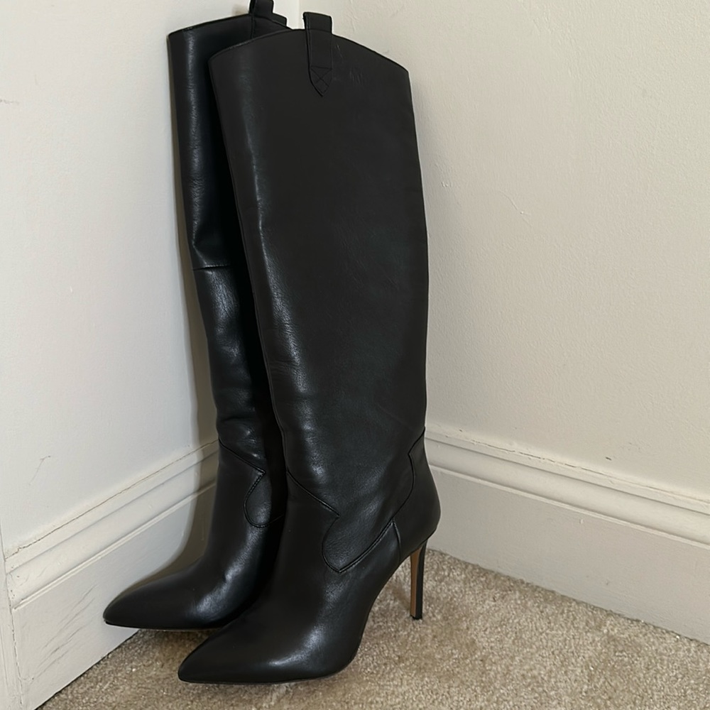 SOLD://Vince Camuto knee boots